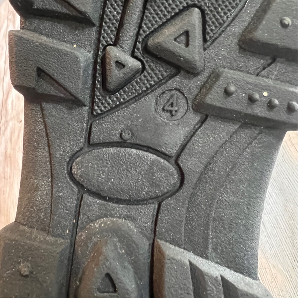 Snow boots - Picture 5 of 6